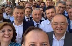 Lângă fotografia respectivă cu cei dpi omul de radio și televiziune a scris și un mesaj, mai bine zis un mesaj de la mulți ani pentru fiica lui. CalcÄƒ Pe Urmele TatÄƒlui Ei Fiica Lui Marius TucÄƒ IntrÄƒ In Lumea Afacerilor Stiri Pe Surse Cele Mai Noi Stiri