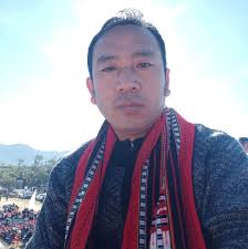 A lady went to the Pastor and said🙍🏾 ... "I won't be attending Church  anymore." He said, "May I ask why??" She said, "I see people