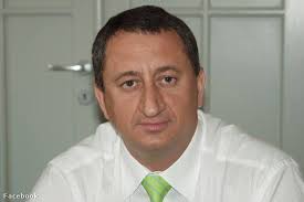Rick legnagyobb slágere szól a videón, amin rácz zsófia kinevezését magyarázza. Index Belfold Uj Helyettes Allamtitkart Neveztek Ki Az Emmiben
