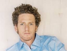 Oliver Wells's Instagram, Twitter & Facebook