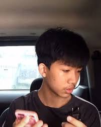 Gavin Amos's Instagram, Twitter & Facebook