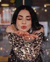 Mackinzi Raine Phillips (@mackinziphillips) • Instagram photos and videos