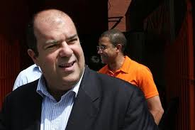 Sir Stelios turns his ire