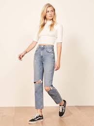 Delivering a major '90s aesthetic, these bdg mom jeans have vintage vibes in spades. 12 Different Ways To Style Mom Jeans Hustle And Hearts