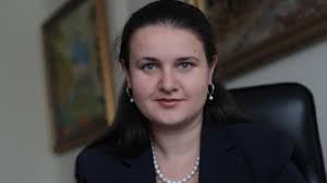 Ее кандидатуру 20 ноября 2020 года подал на рассмотрение. Oksana Markarova Stanet Poslom Ukrainy V Ssha