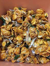 Goreng daun kari tu bersama kuih siput memang kekal bau dia. Gampang Pedas Rangup Resepi Cornflakes Daun Kari Resepi