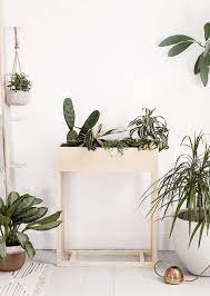 Only genuine antique stand jardiniere approved for sale on www.sellingantiques.co.uk. Comment Faire Une Jardiniere D Interieur Par Mon Magasin General Diy Plant Box Diy Home Decor Diy Dowel