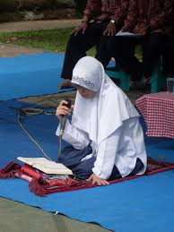 Bacaan alquran paling merdu syaikh abdurrahman al ausy surat al haqqah bikin merinding. Pembacaan Ayat Suci Al Quran Smpn 17 Bogor Flickr