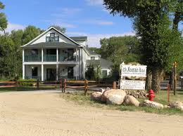 The town shares its name with a. File Elk Mountain Hotel Elk Mountain Wy Jpg Wikipedia