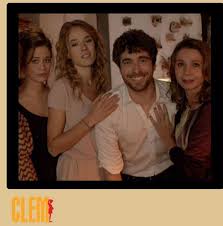 Regarder la série clem saison 10, episode 2 en streaming illimité vf et vostfr. Mort De Caroline Dans Clem Saison 9 Accident Pour Victoria Abril Clem Nouveautes Tele Com