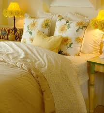 Bright Yellow Bedding Styles Lovetoknow Yellow Bedroom Decor Cottage Style Bedrooms Yellow Bedding