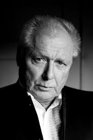 Eric Strange's Instagram, Twitter & Facebook