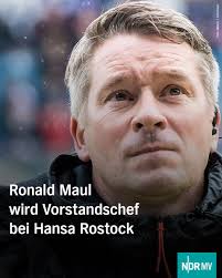 Ronald Maul wird neuer Vorstandschef bei Hansa Rostock. Der Ex-Profi folgt  auf Jürgen Wehlend und soll den Verein mit Fußballkompetenz und  werteorientiert in die Zukunft führen. Der 52-Jährige tritt zum 1. Juli