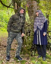 علی انصاریان به کما رفته و حالش خوش نیست. Ø¹Ù„ÛŒ Ø§Ù†ØµØ§Ø±ÛŒØ§Ù† Ùˆ Ù…Ø§Ø¯Ø± Ù…Ø°Ù‡Ø¨ÛŒ Ø§Ø´ Ø¹Ú©Ø³ Ù†Ø´Ø§Ù† Ø¢Ù†Ù„Ø§ÛŒÙ†