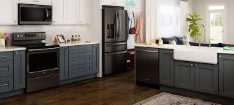 black appliances kitchen