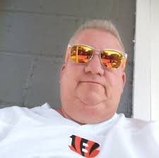 Cincinnati Reds Performance and Management Issues