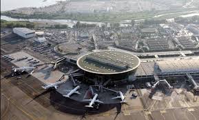 Oui, novotel suites nice airport propose à ses clients une navette d'aéroport. Comment Se Rendre A L Aeroport De Nice Depuis Cannes Actualites Bons Plans Shopping Sorties Nice Et Alentours