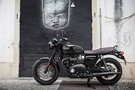 To get an optimal website experience we would recommend updating to one of the latest browsers. Triumph Motorcycles Malaysia Malaynunu