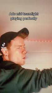 Adc life be like #adc #teamfight #nautilus #leagueoflegends #riotgames...