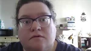 Julie Cashman's Instagram, Twitter & Facebook