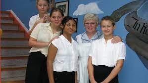 Tv 2 humor tv 2 norge tv 2 nyhetskanalen tv 2 sportkanalen tv 3 norge tv 6 norge tv livsstil tv norge viasat 4. Internatet 1x06 Episode 6 Trakt Tv