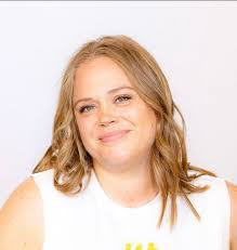 Hannah Bunker's Instagram, Twitter & Facebook