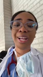 Shanda Ross's Instagram, Twitter & Facebook