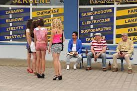 Ranczo nie bez powodu zostało serialem dekady w plebiscycie party.pl. Serial Ranczo To Dzieje Sie Teraz Na Slynnej Laweczce Turystow Jest Mnostwo Zdjecia Gazeta Pomorska