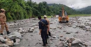 Последние твиты от chief minister assam (@cmofficeassam). Assam Farmers Allege That Bhutan Is Blocking The Flow Of Kalanadi River To Its Paddy Fields