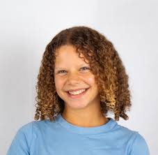 Hi, please could you advise of the playing age of my daughter for  Spotlight. She's 160cm. Many thanks