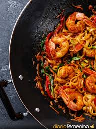 El wok permite cocinar con poca grasa ya que los alimentos se van cocinando en su propio jugo. 4 Recetas Deliciosas Sabrosas Y Rapidas Al Wok Con Marisco