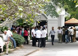Gaji perdana menteri malaysia & menteri kabinet. Pm Sri Lanka Disingkir Enggan Tinggalkan Kediaman Rasmi