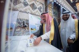 كرم مدير عام فرع وزارة الموارد البشرية والتنمية الاجتماعية بمنطقة الرياض د. ÙÙŠØµÙ„ Ø¨Ù† Ù…Ø´Ø¹Ù„ ÙŠØ¯Ø´Ù† Ù…Ø´Ø§Ø±ÙŠØ¹ ØªÙ†Ù…ÙˆÙŠØ© ÙÙŠ Ø§Ù„Ø±Ø³ Ø¨Ù‚ÙŠÙ…Ø© ØªØ¬Ø§Ø²ÙˆØª 253 Ù…Ù„ÙŠÙˆÙ† ØµØ­ÙŠÙØ© Ø§Ù„Ø§Ù‚ØªØµØ§Ø¯ÙŠØ©