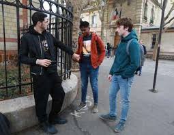 Saison 1 saison 2 saison 3 saison 4 saison 5 saison 6 saison 7 saison 8 saison 9 saison 10. Clem Saison 9 Episode 1 Du Fait De Ton Absence Teleobs