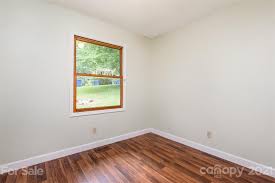 Manta has 9 businesses under legal services in whiteville, nc. Oakwood In Asheville 3 Beds Residential 299 900 Mls 3748738 Asheville Residential