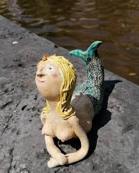 Meerjungfrau Murielle Nixe Gartenkeramik Gartendeko Deko Fur Etsy Handmade Art Mermaid Animals