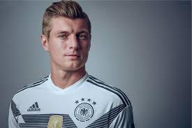 Player @realmadrid & @dfb_team @fifaworldcup winner 2014 | 4x cl winner my foundation: Die Toni Kroos Frisur Gq Germany