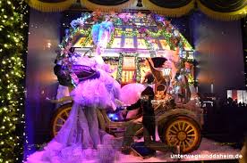 Macy's in new york is the biggest department store in the city. New York Christmas Shopping Alle Tipps Infos