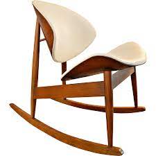 Yet the rocking chair of the 18th century is not the vintage rocking chair of today. Pin On Classic Vintage Housewares