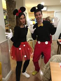 Il travestimento è composto da un vestito facile da infilare con corpetto elasticizzato. Disfraz Pareja Disney Mickey Minnie Carnaval Costume Couple Carnival Halloween Disneyc Traje De Mickey Traje De Mickey Mouse Disfraz Mickey Y Minnie