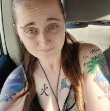 Judging women by their nail appearance