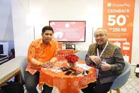 Mengirim produk ke luar negeri tentu akan membutuhkan biaya lebih dalam proses pengiriman. Ekspor Produk Indonesia Shopee Maksimalkan Gudang Di Luar Negeri Katadata Co Id