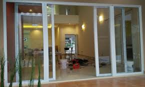 Pintu taman belakang minimalis untuk rumah minimalis. Mau Punya Rumah Antimaenstream Coba Deh Pakai Pintu Geser Ini Lho Manfaatnya Winnetnews Com