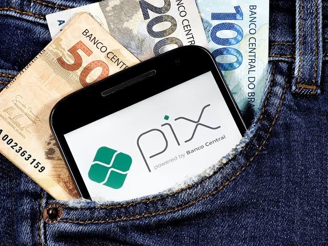 Banco Central anuncia Pix Automático este mês para tornar o pagamento de  contas mais prático - Varejo S.A