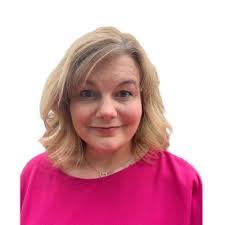 Tracy Macaulay's Instagram, Twitter & Facebook