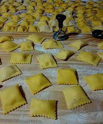 Riunite quindi la ricotta, il taleggio. Ravioli Zucca E Ricotta Ricetta Autunnale E Invernale