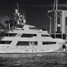 Refresh C70d M Y Freedom At The Docks At The Bahia Mar Marina In Fort Lauderdale The 151 57ft Custom Motor Yacht Motor Yacht Freedom Was Built By Nort Motor Yacht Custom Motors