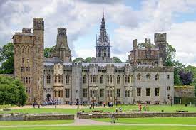 Lokale touren und reiseerlebnisse in cardiff warten auf dich. Cardiff Castle In Wales Grossbritannien Franks Travelbox