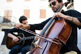 With these playlists, never worry about what to play at a party again. Dinner Party Entertainment Ideas