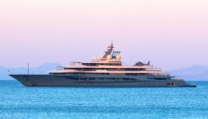 Jeff bezos superyacht, the flying fox, photo: Yoruk Isik On Twitter Richest Person In The World Jeffbezos Is In Datca Turkey World S 14th Largest 136mt Yacht Lurssen Built Amp Oino Designed Cayman Islands Flag Flying Fox Arrives To Datca